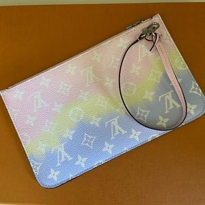 ‼️SOLD‼️New! Louis Vuitton Escale Pastel Pochette!